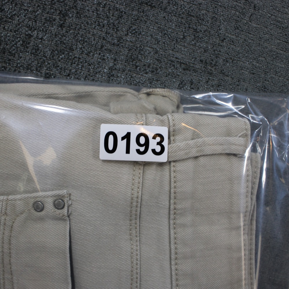 Denizen from Levi's Womens Khaki Chino Shorts Tan Double Button Cuffed Size 12 - Picture 13 of 13